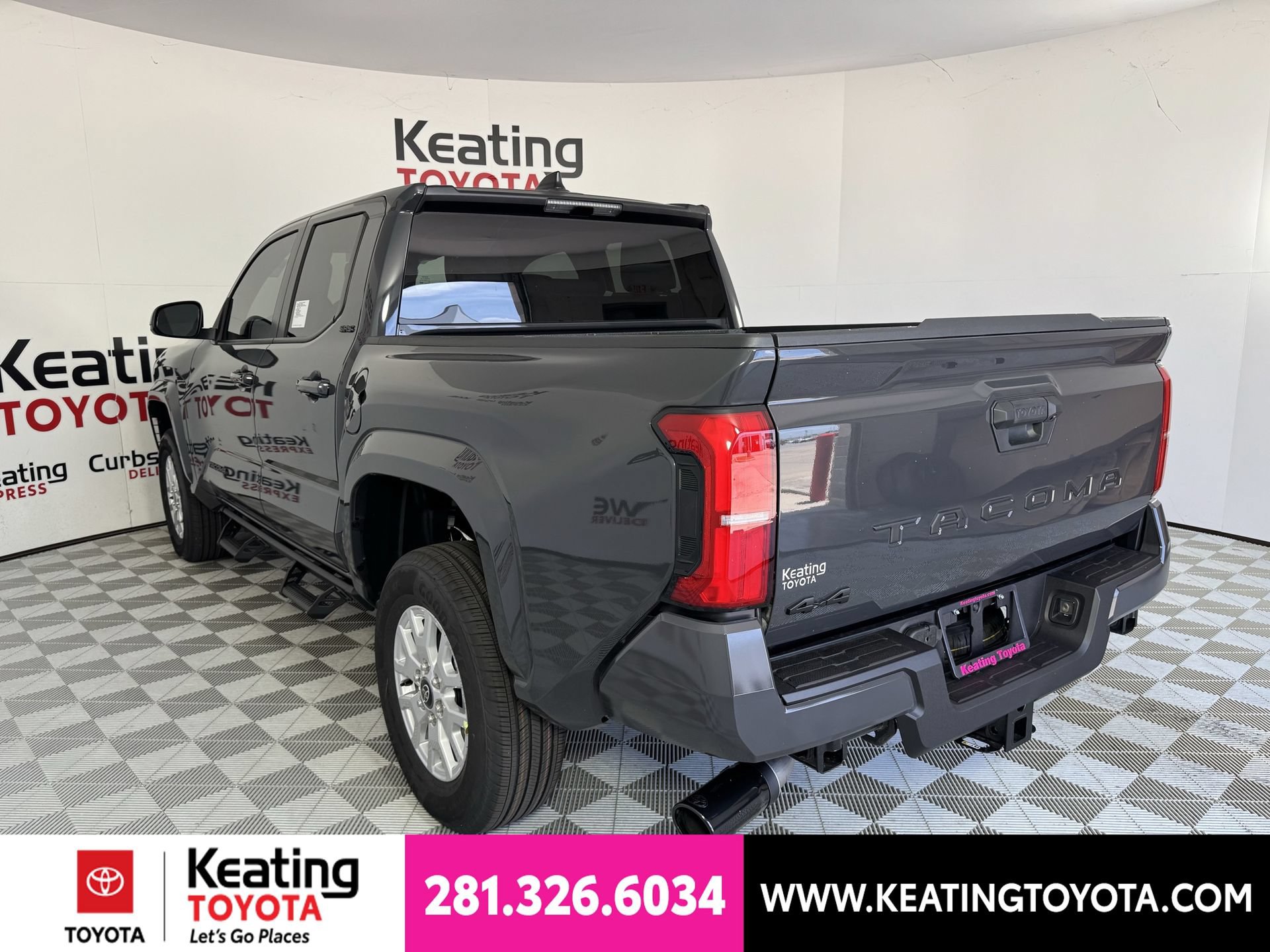Used 2026 Toyota Tacoma SR5 AWD/4WD image 10