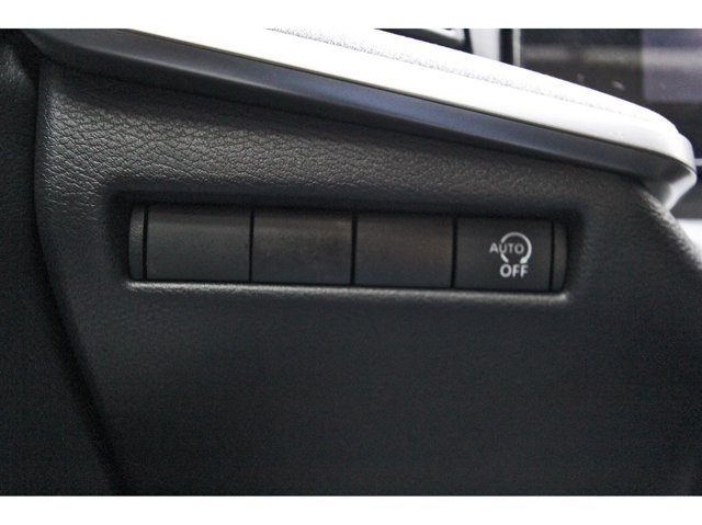 Used 2026 Nissan Kicks SV w/ SV Premium Package FWD image 23