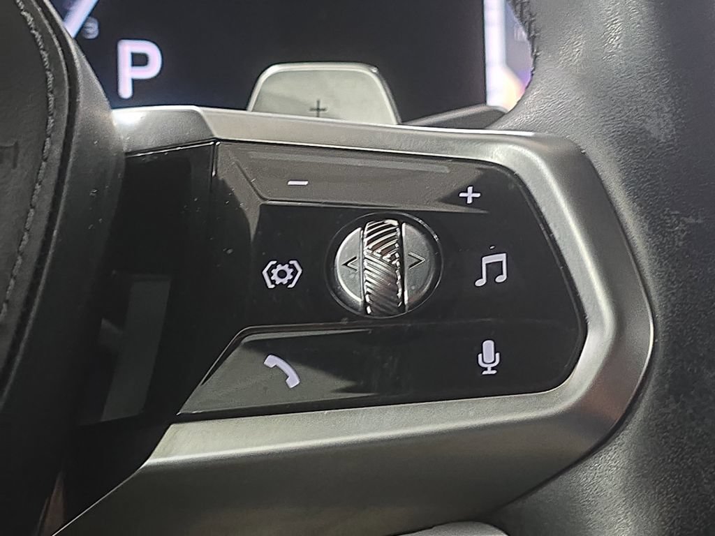 Certified 2023 BMW 760i xDrive AWD/4WD image 11