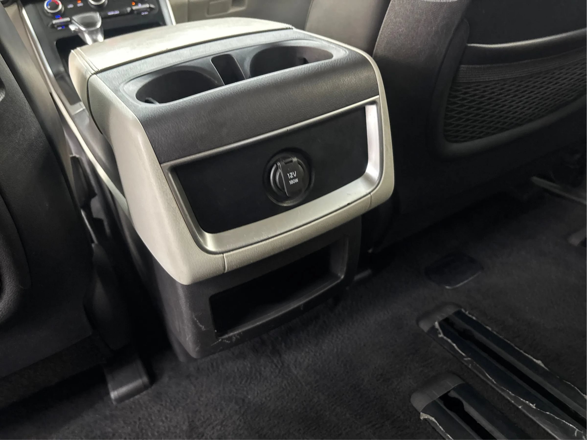 Used 2022 Kia Carnival LX FWD image 26