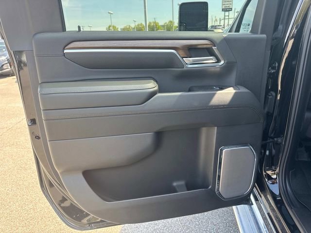 Used 2024 Chevrolet Silverado 2500 High Country w/ Technology Package image 14