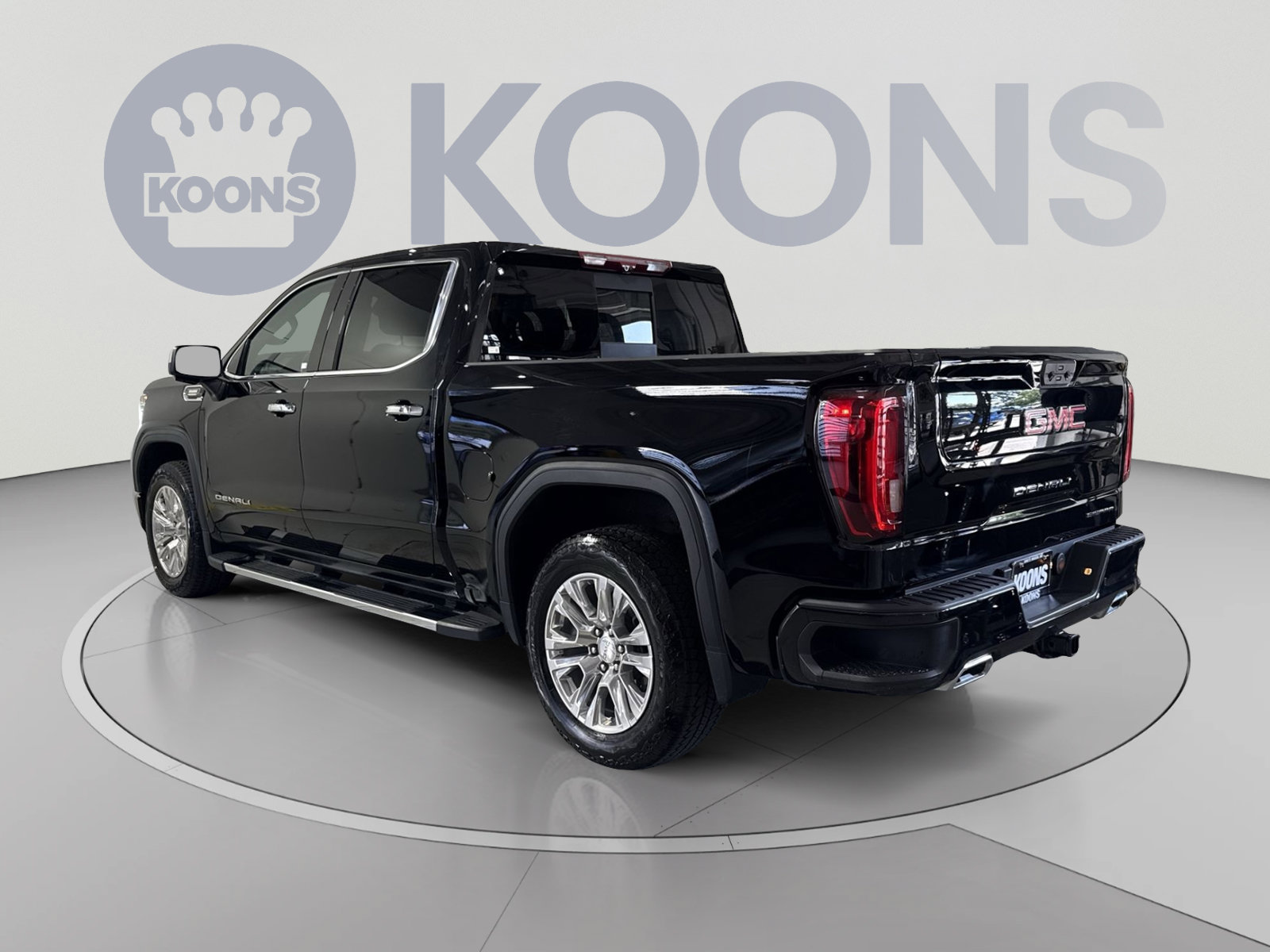 Used 2024 GMC Sierra 1500 Denali w/ Technology Package AWD/4WD image 8