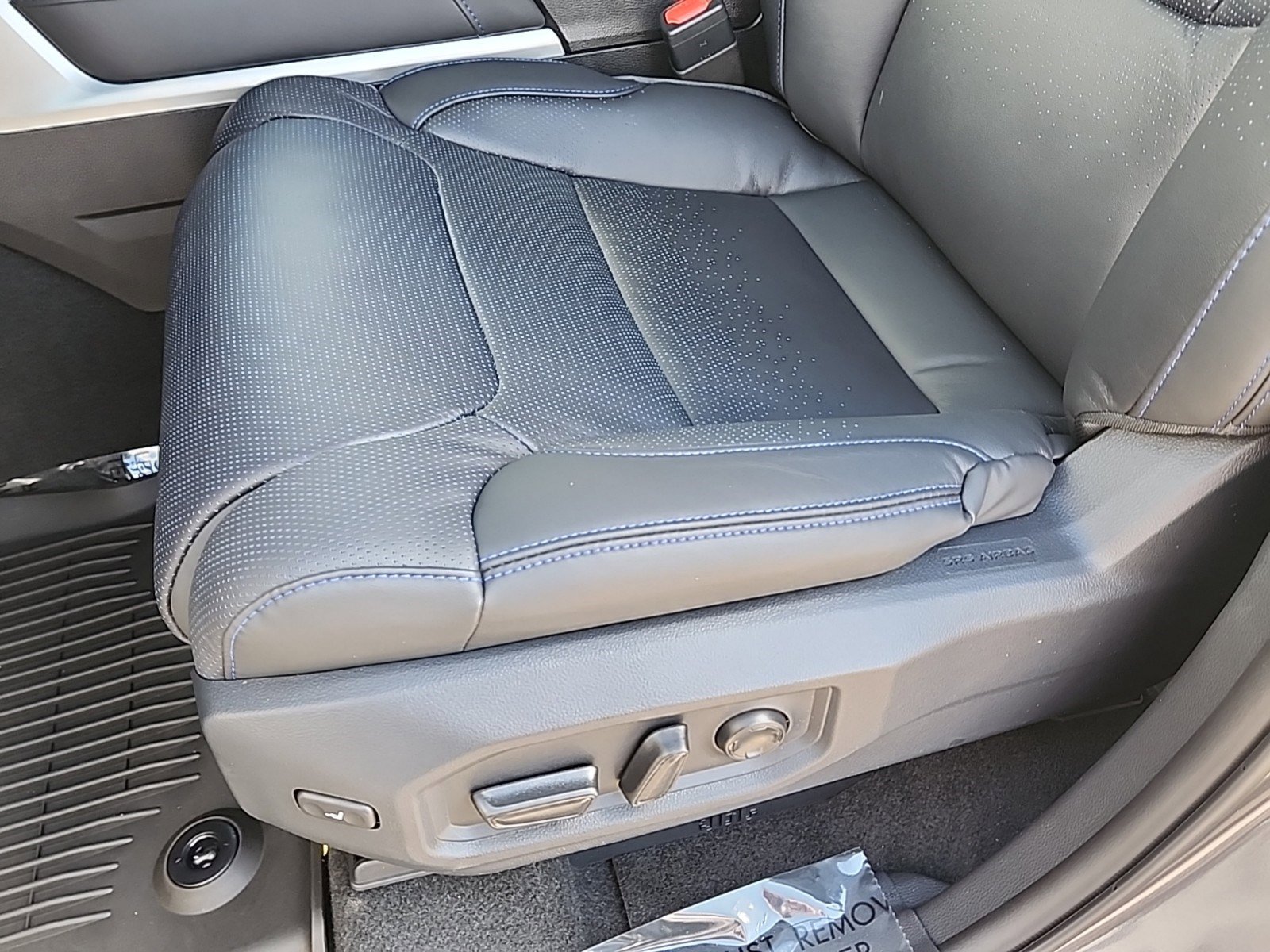 New 2025 Toyota Tundra Platinum image 7