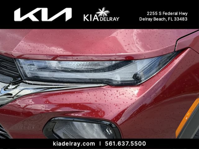 Used 2023 Chevrolet TrailBlazer RS w/ Sun and Liftgate Package FWD image 6
