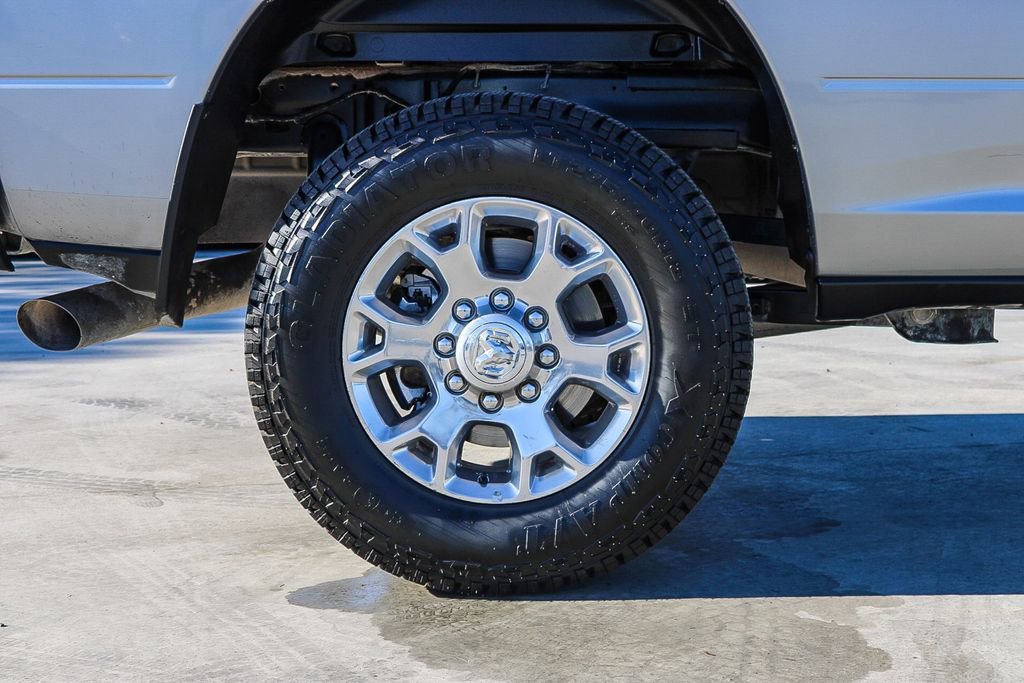 Used 2024 RAM 2500 Laramie AWD/4WD image 12