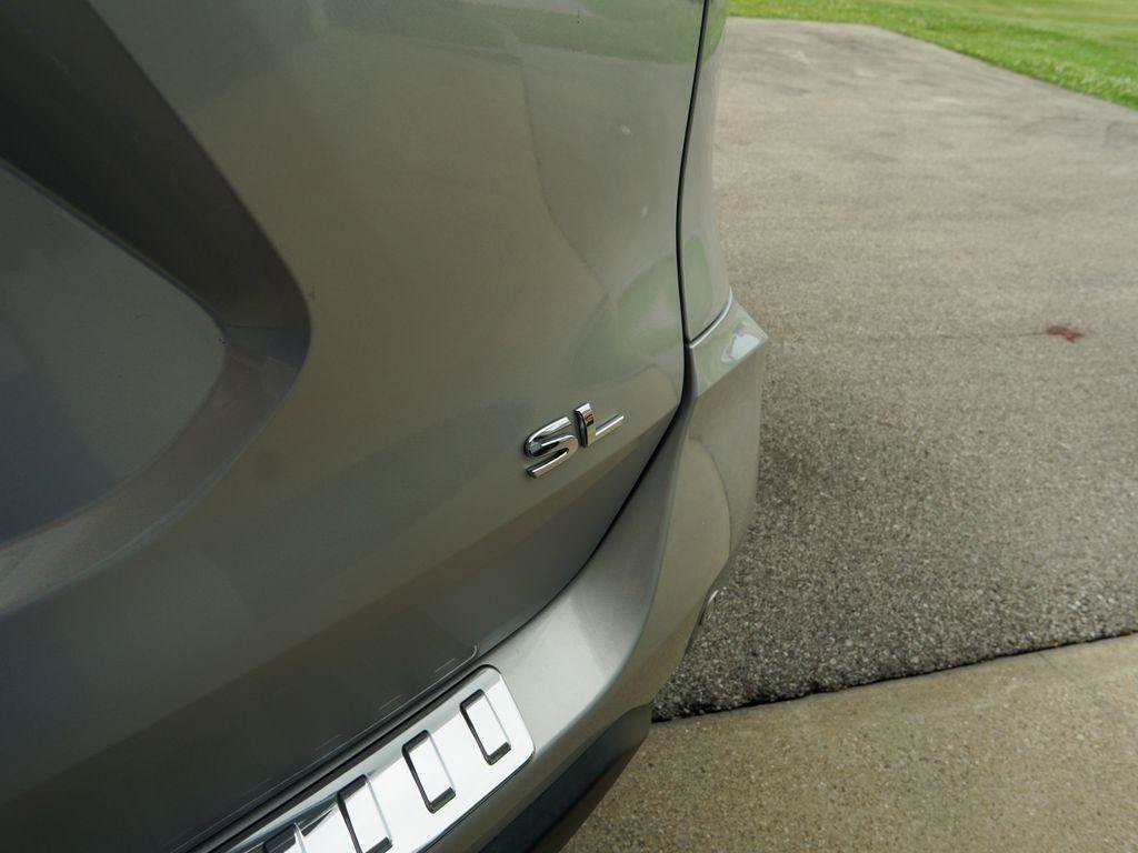 Used 2020 Nissan Rogue SL w/ Premium Package FWD image 9