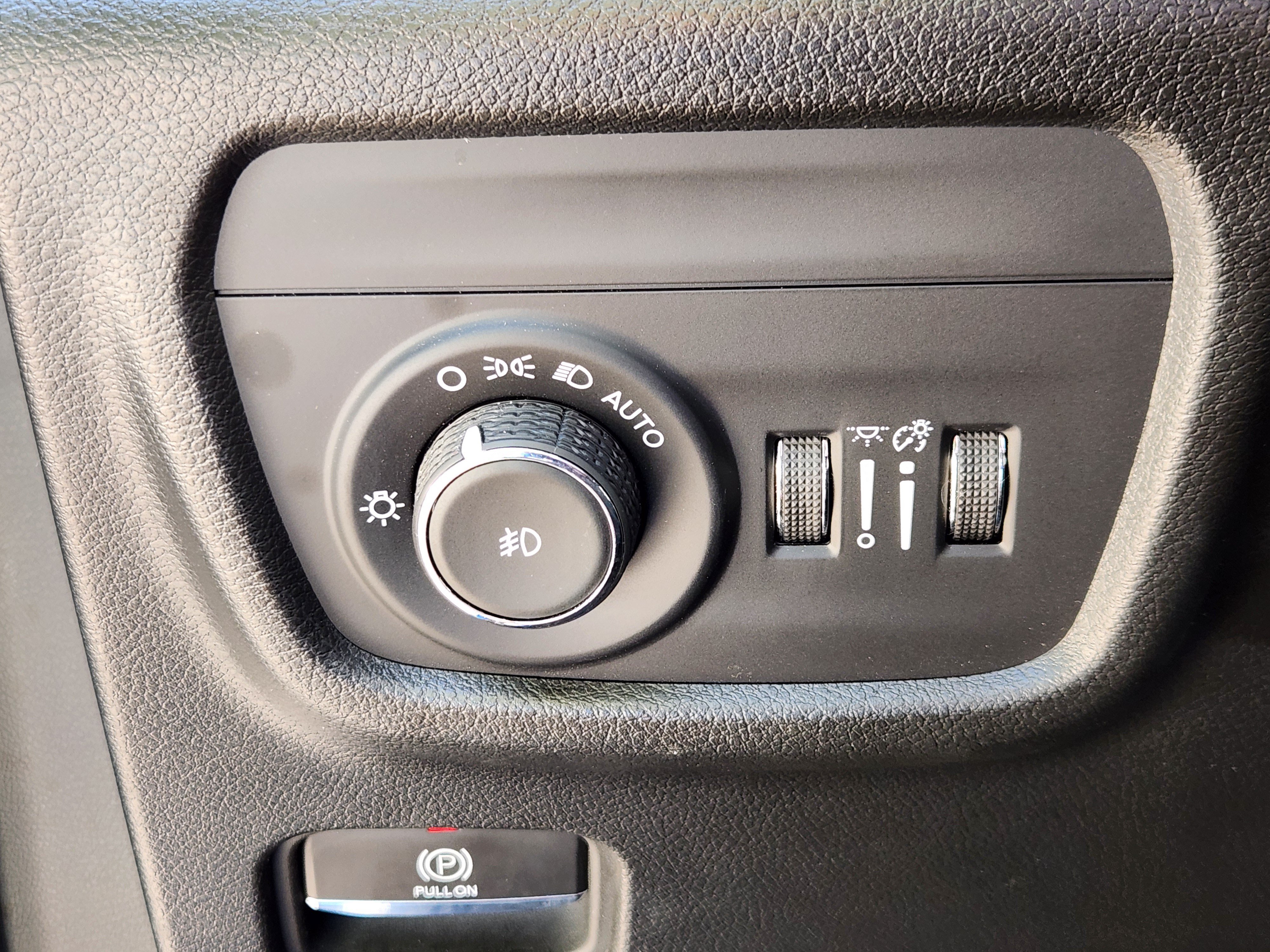Used 2023 Jeep Grand Cherokee Overland AWD/4WD image 26