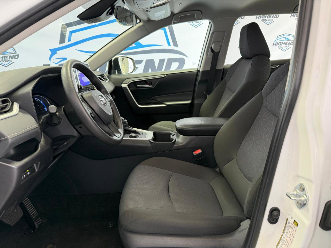 Used 2025 Toyota RAV4 XLE image 15