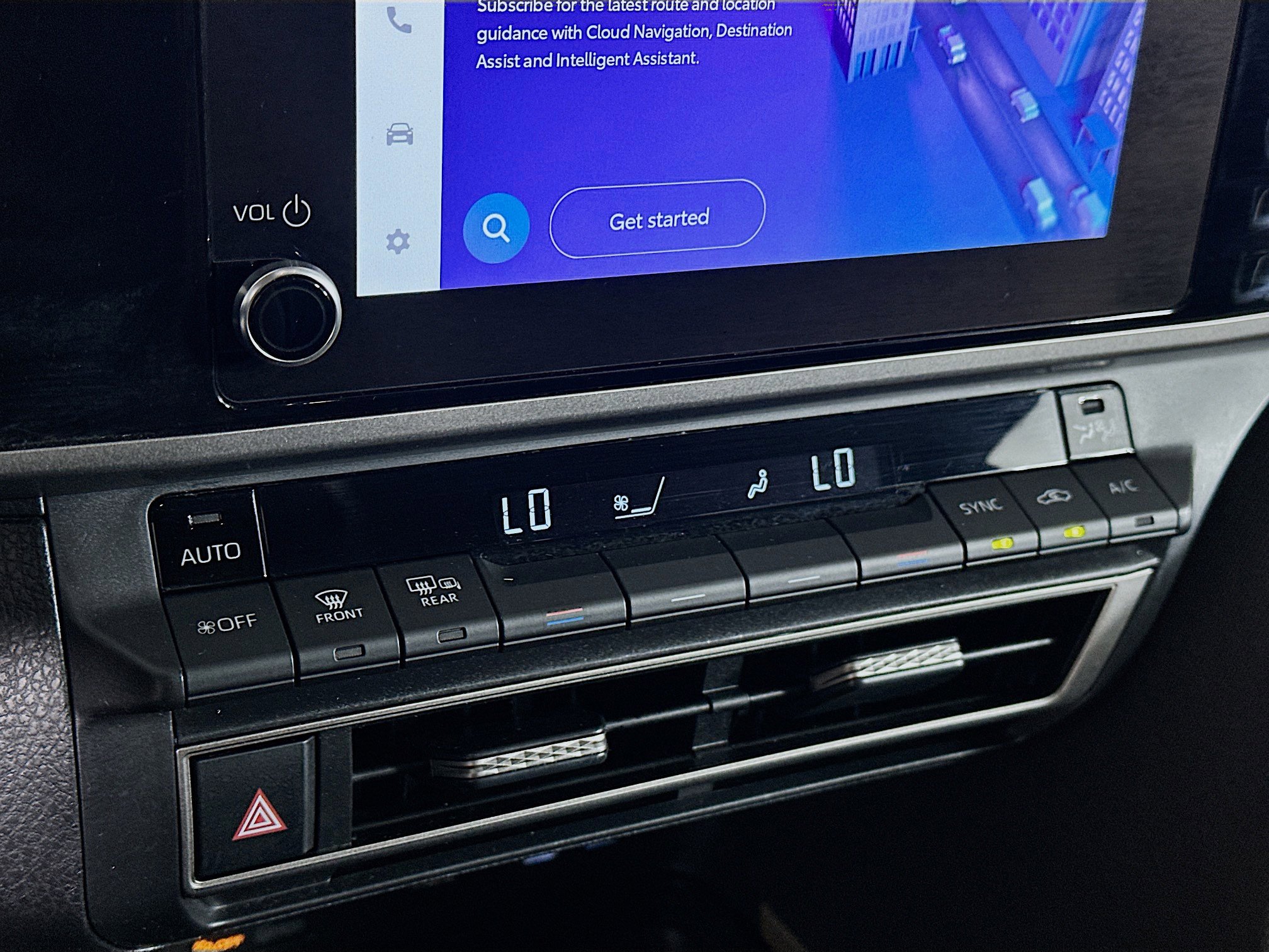 Used 2025 Toyota Camry LE image 23