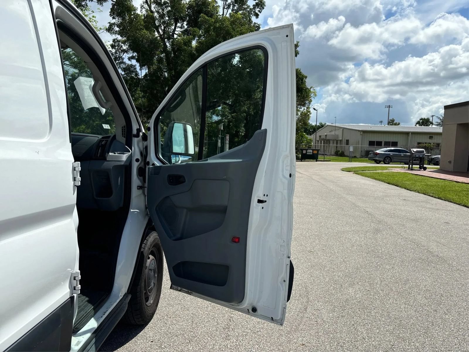 Used 2017 Ford Transit 250 148 Low Roof RWD image 20