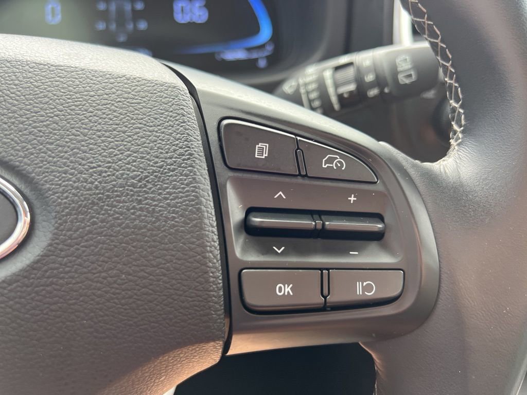 Used 2024 Hyundai Venue SEL image 27