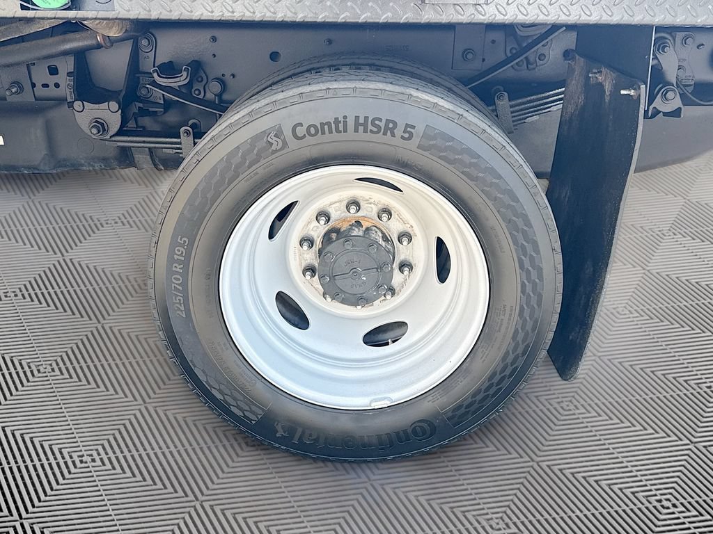 Used 2025 Ford F550 4x4 Crew Cab image 25