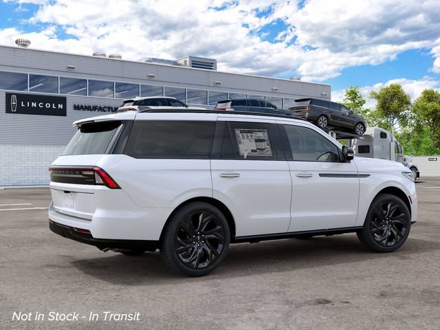 New 2027 Lincoln Navigator Reserve AWD/4WD image 7