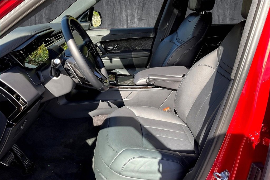 Used 2025 Land Rover Range Rover Sport Dynamic SE image 20