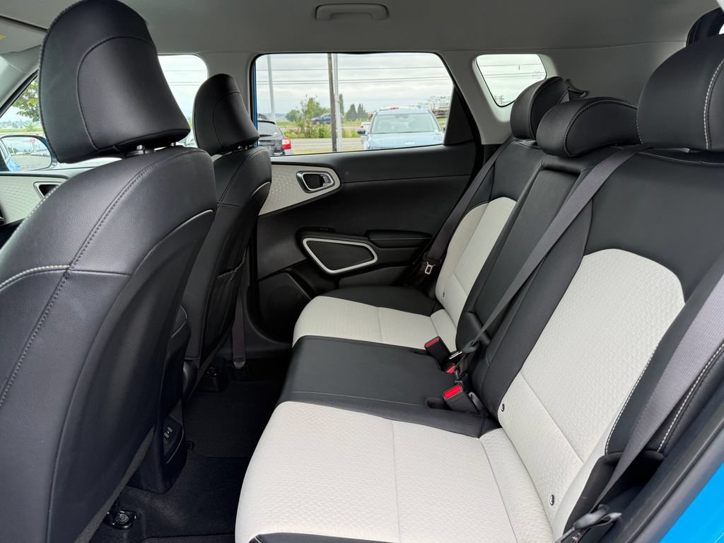 Certified 2024 Kia Soul GT-Line FWD image 15