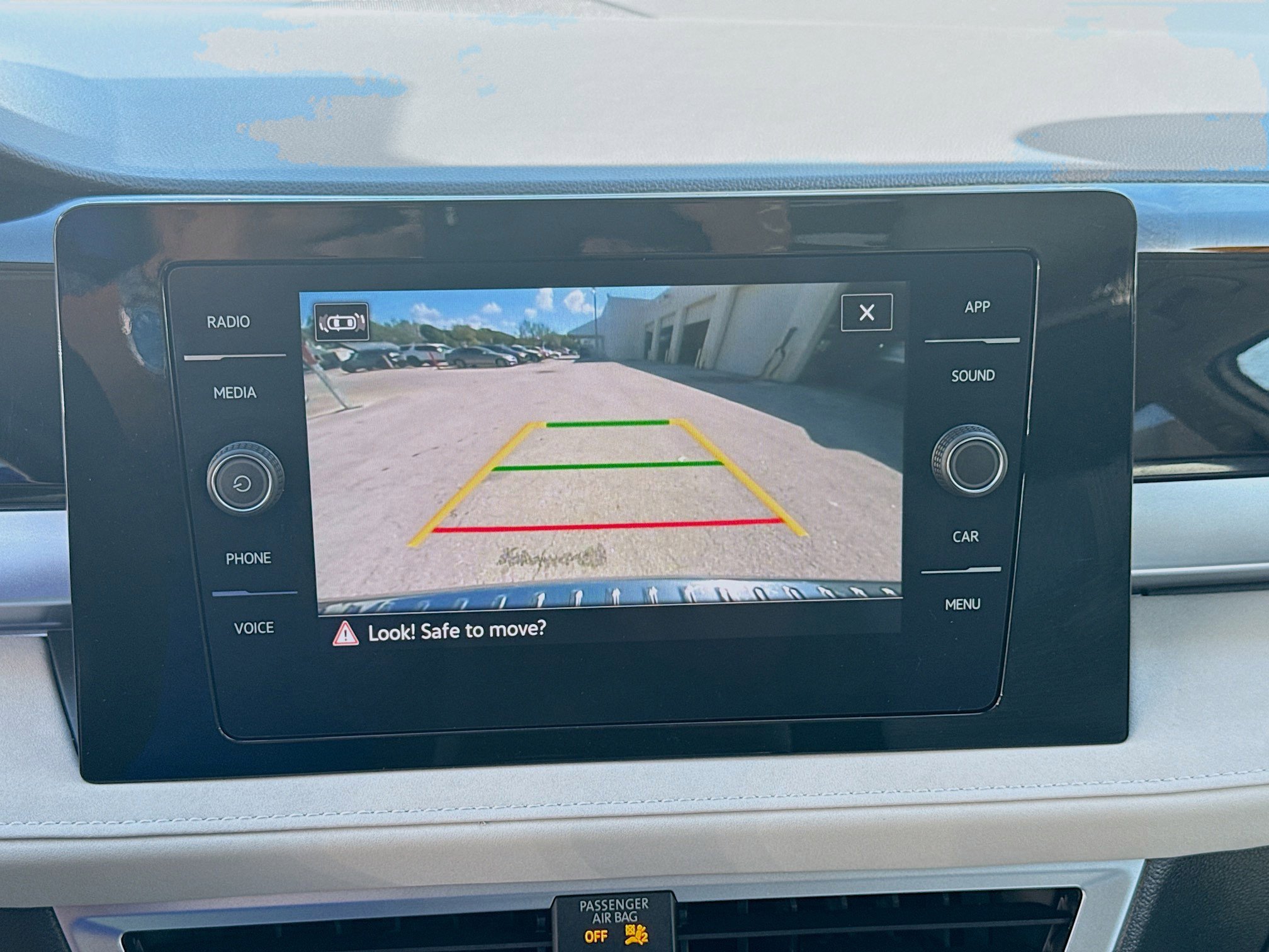 Used 2025 Volkswagen Taos SE image 13