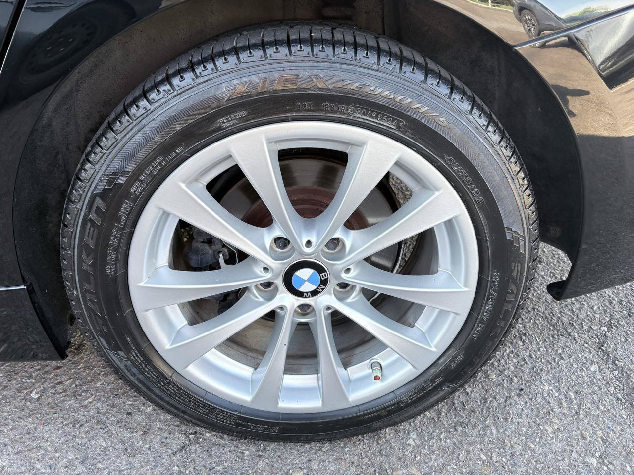 Used 2016 BMW 320i Sedan RWD image 15