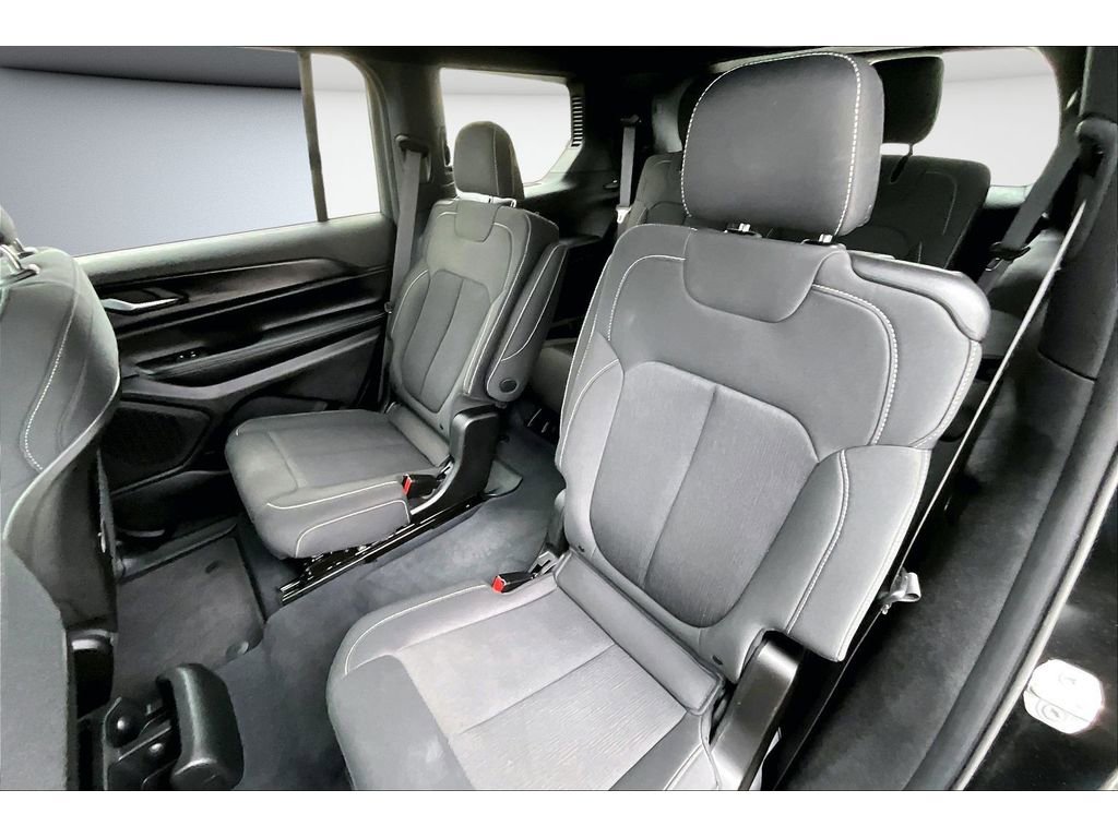 Certified 2025 Jeep Grand Cherokee L Laredo w/ Luxury Tech Group I image 23