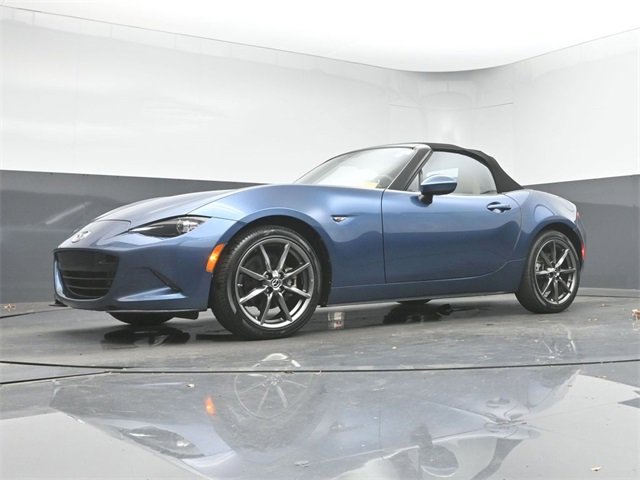 Used 2022 Volvo V60 T5 Cross Country w/ Advanced Package image 31