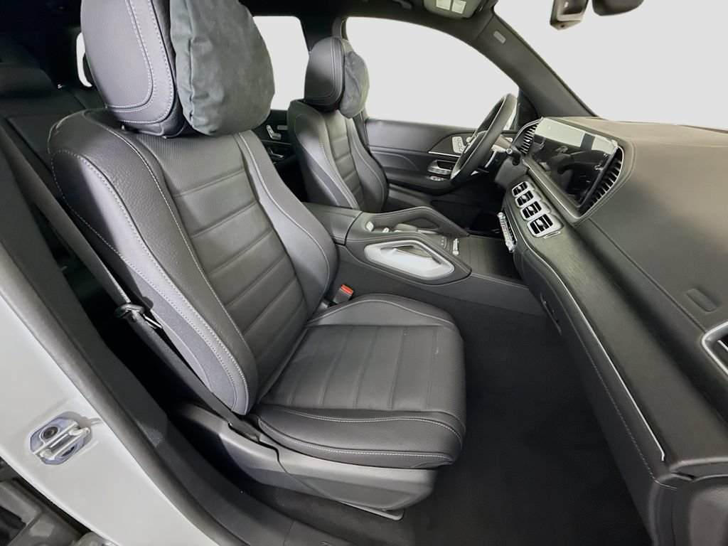 New 2026 Mercedes-Benz GLS 580 4MATIC image 31