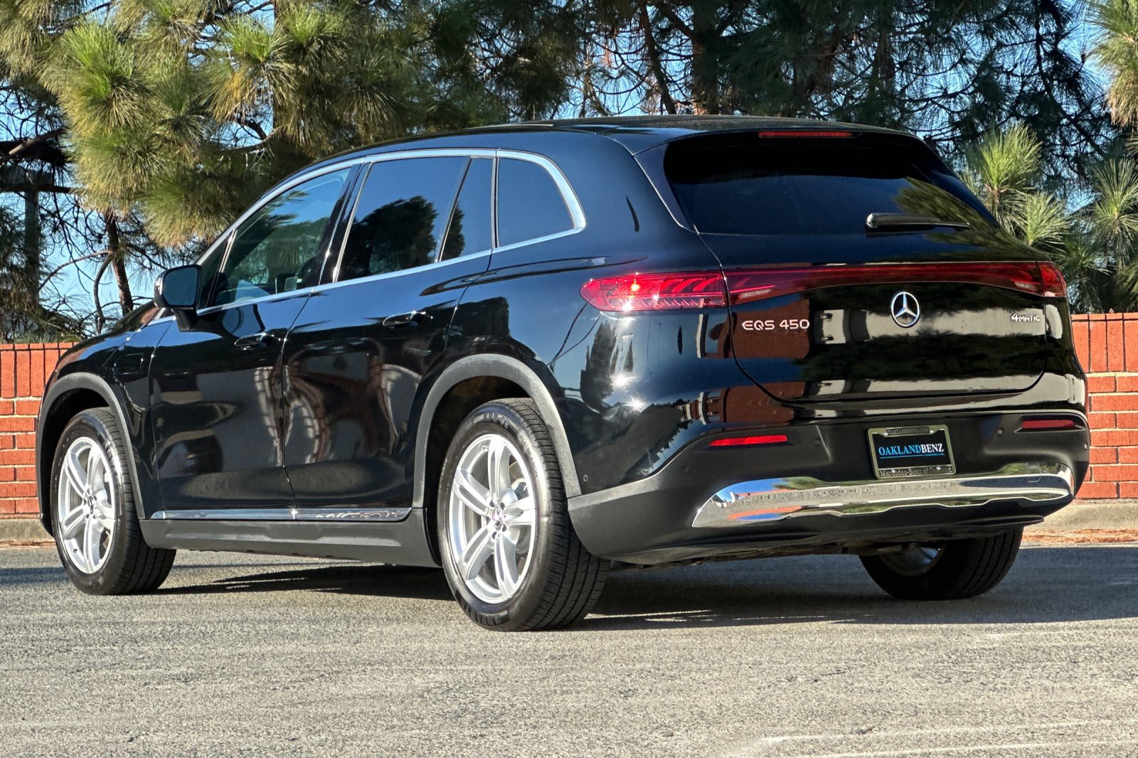 Used 2023 Mercedes-Benz EQS 450+ 4MATIC SUV image 6
