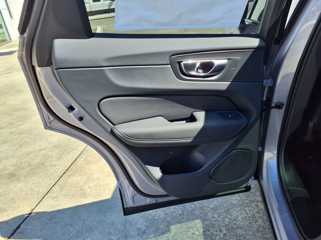 New 2026 Volvo XC60 B5 Plus w/ Protection Package Premier AWD/4WD image 14