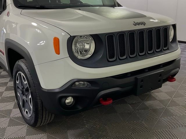 Used 2015 Jeep Renegade Trailhawk w/ Premium Leather Group image 8