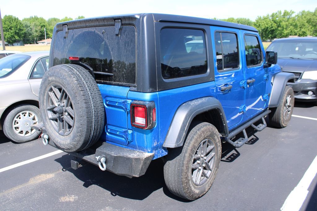 Used 2024 Jeep Wrangler Unlimited Sport AWD/4WD image 5