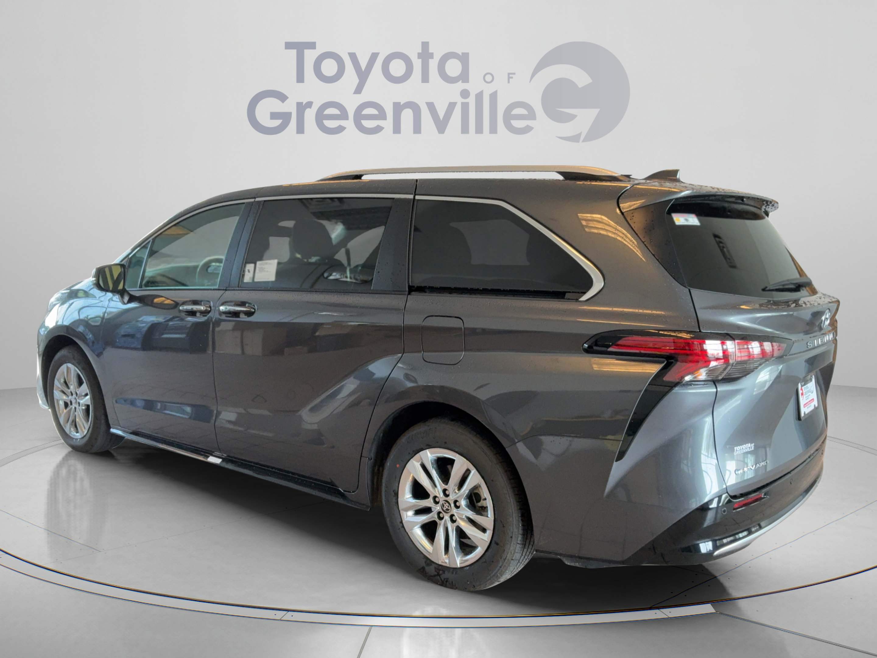 Certified 2025 Toyota Sienna Limited AWD/4WD image 4