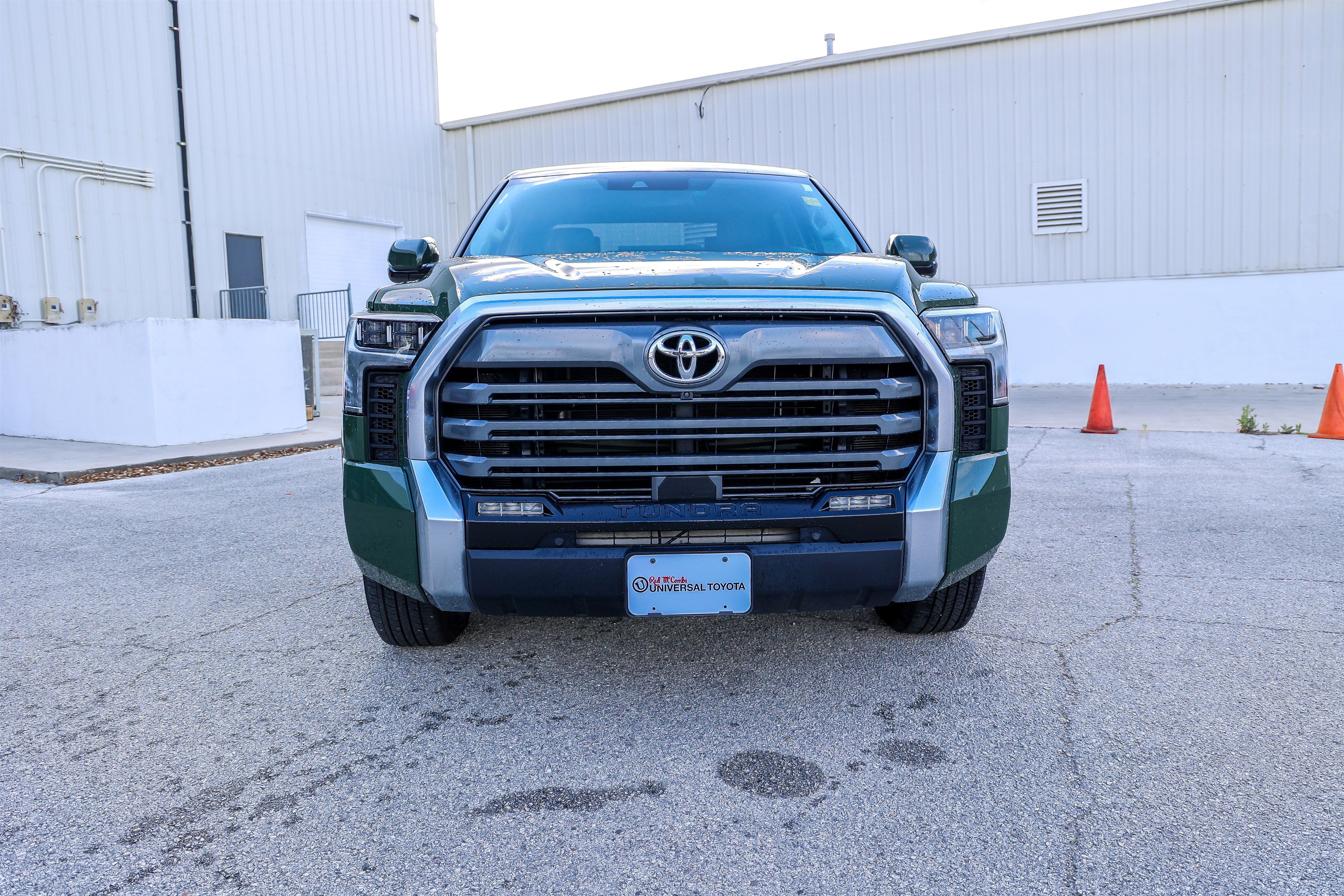 Used 2023 Toyota Tundra Limited image 3