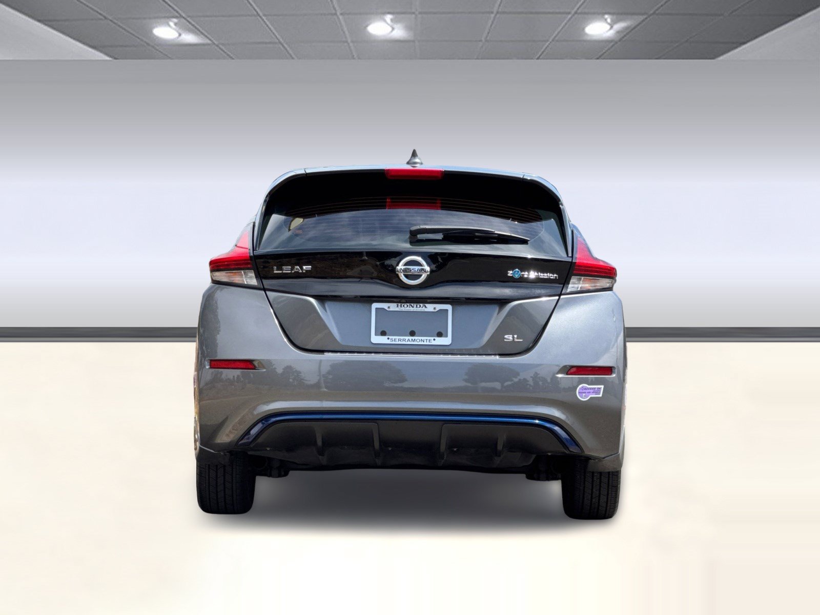 Used 2018 Nissan Leaf SL w/ SL Technology Package FWD image 9