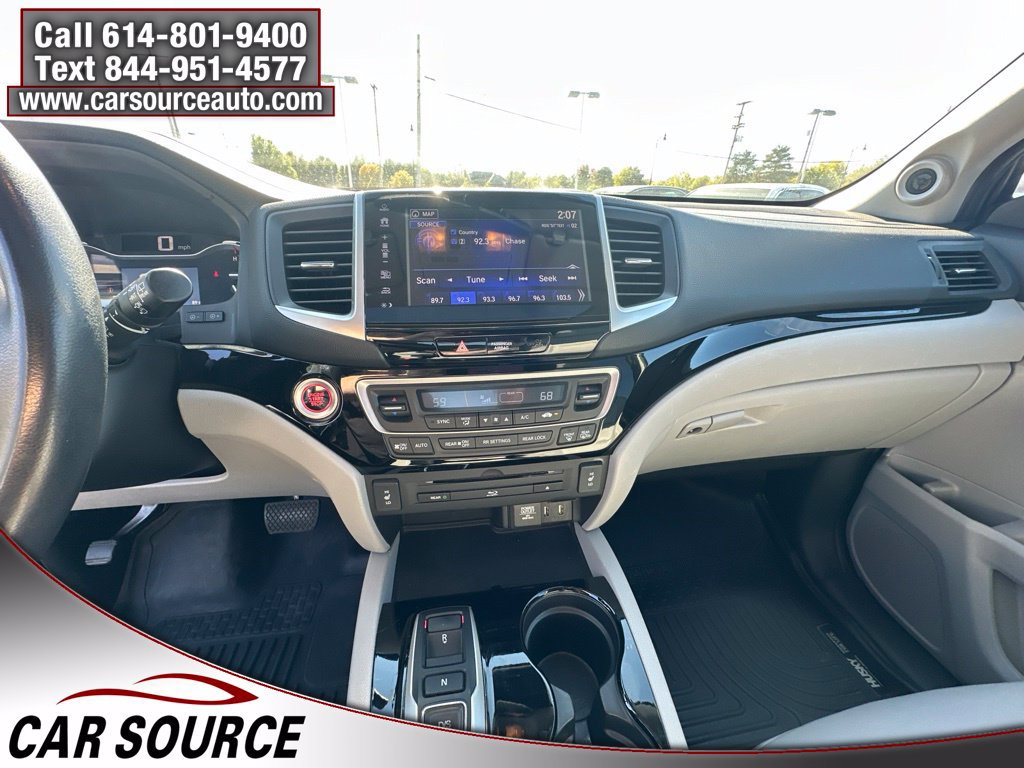 Used 2017 Honda Pilot Touring image 12