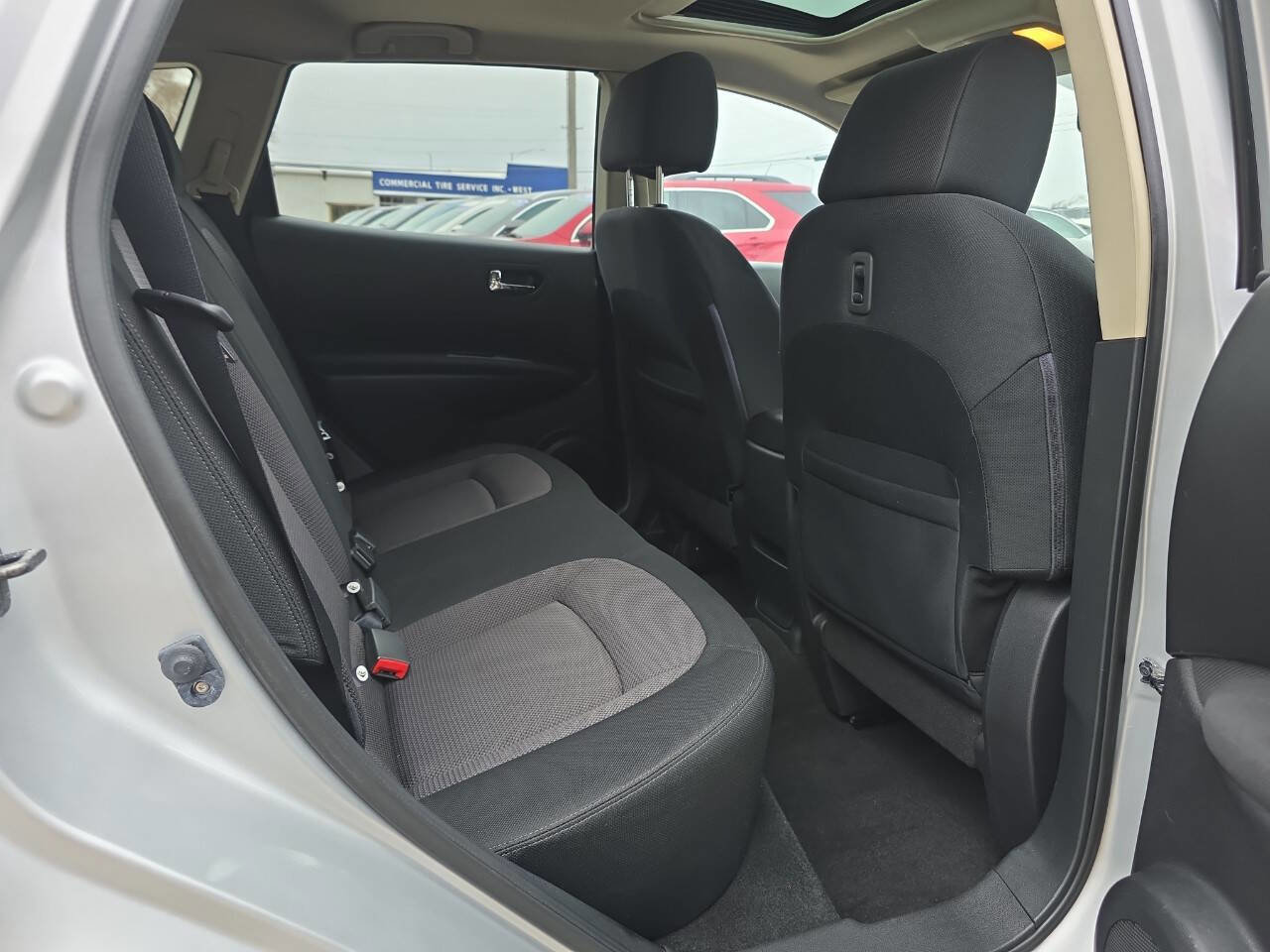 Used 2011 Nissan Rogue SV w/ Premium Pkg image 22