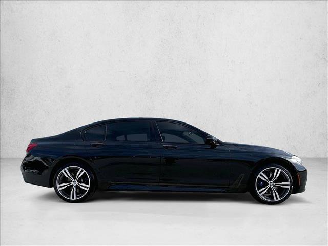 Used 2017 BMW 750i RWD image 5