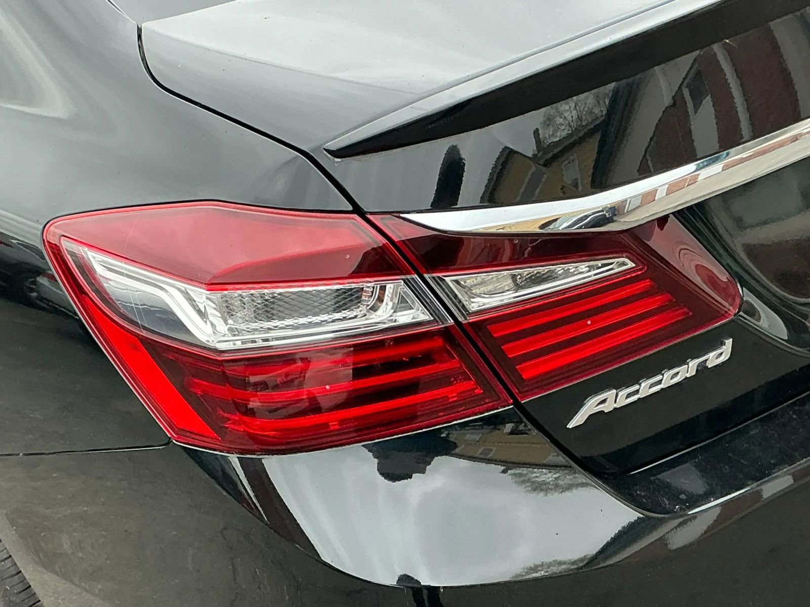 Used 2016 Honda Accord Sport image 21
