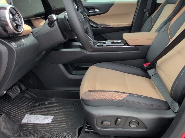 New 2026 Chevrolet Equinox ACTIV w/ Safety and Technology Package FWD image 12