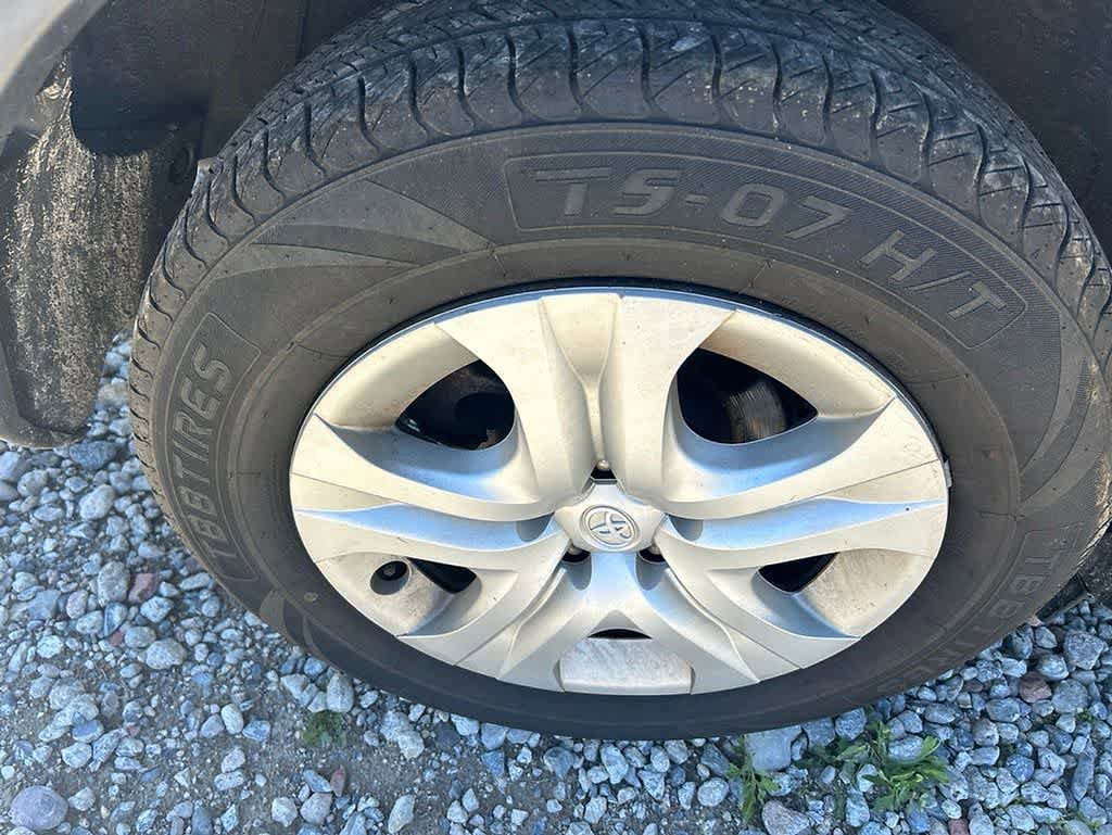 Used 2015 Toyota RAV4 LE AWD/4WD image 10