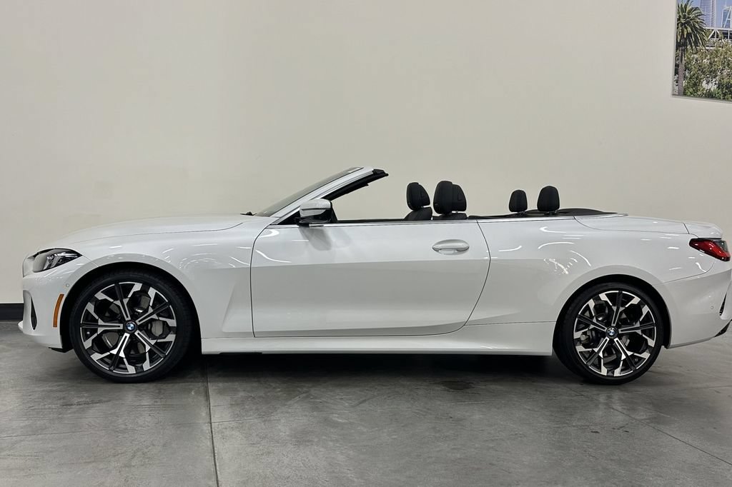 Used 2025 BMW 430i Convertible w/ Premium Package RWD image 7