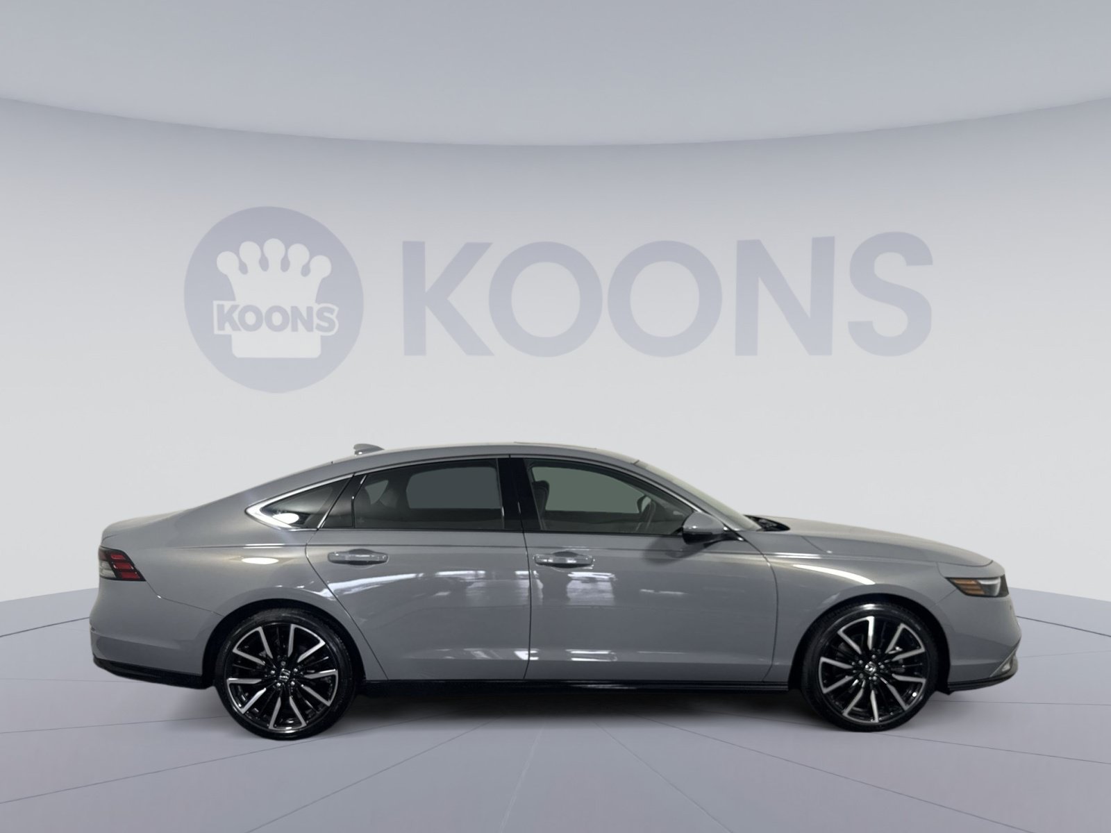 Used 2025 Honda Accord Touring image 8