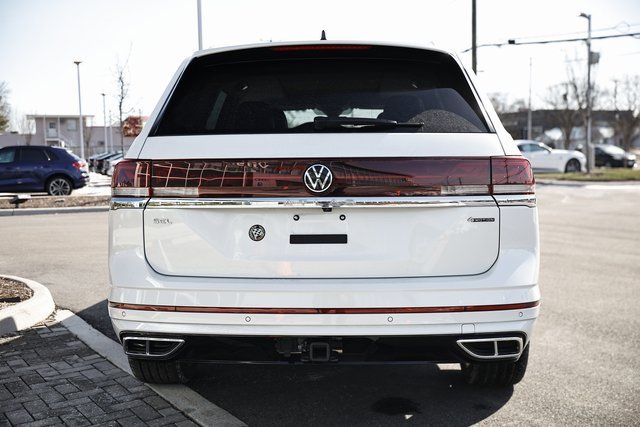 Used 2024 Volkswagen Atlas SEL Premium R-Line image 9