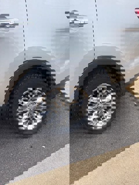 Used 2013 Ford Explorer XLT image 44