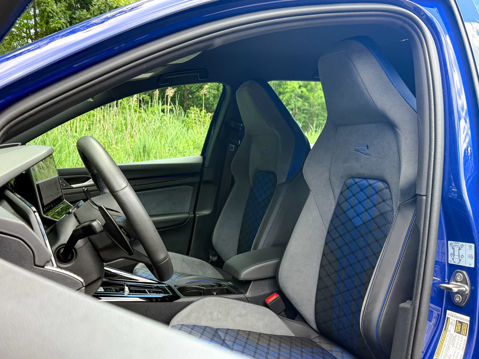 Used 2025 Volkswagen Golf R Black Edition AWD/4WD image 16