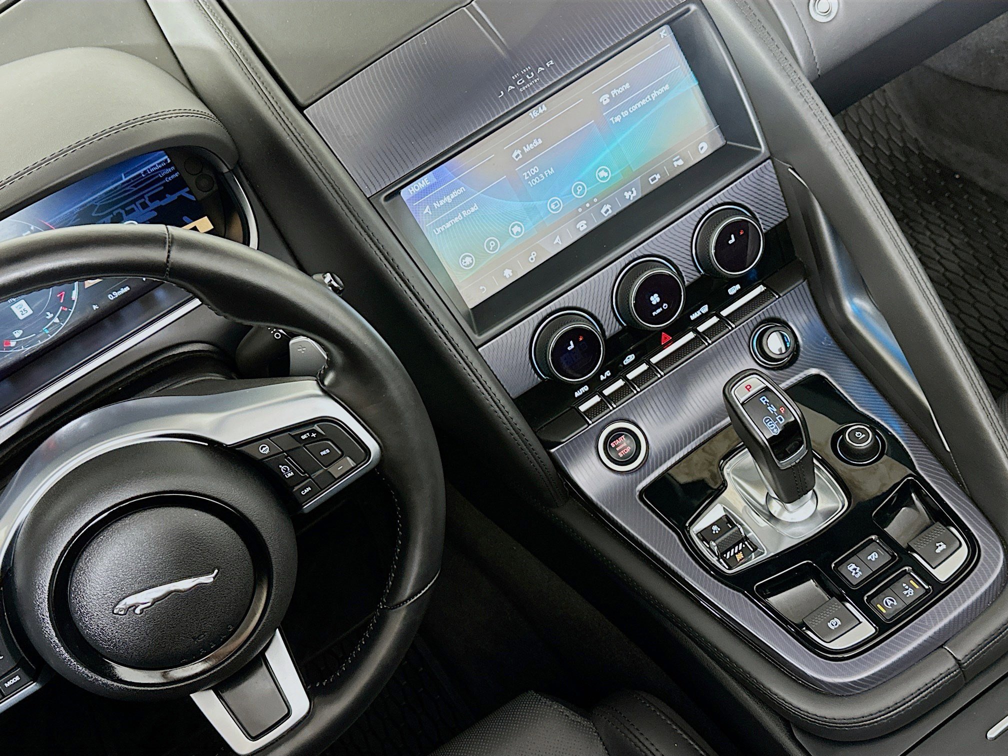 Used 2024 Jaguar F-TYPE R-Dynamic RWD image 17