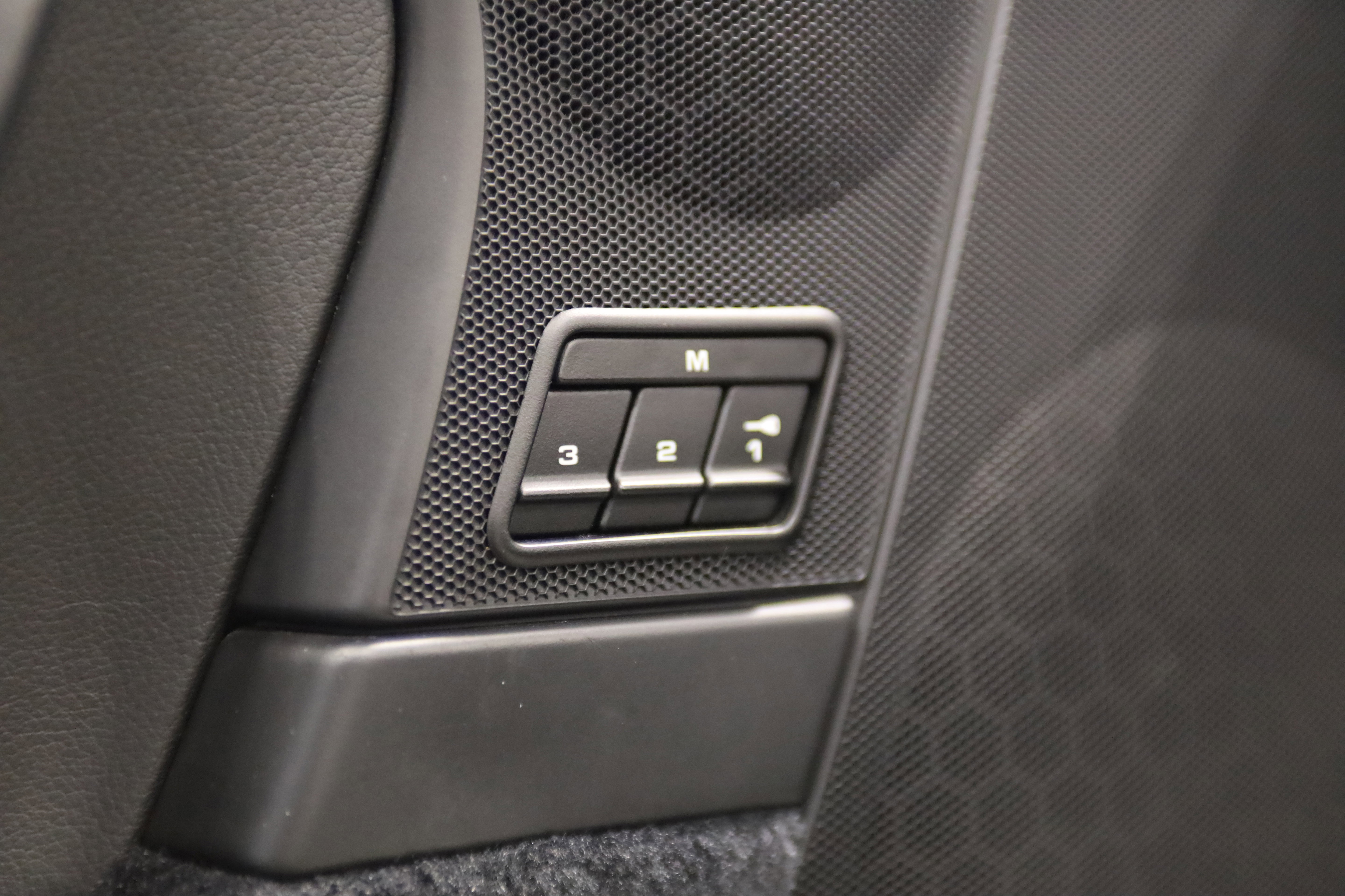 Used 2010 Porsche 911 Carrera 4S image 15