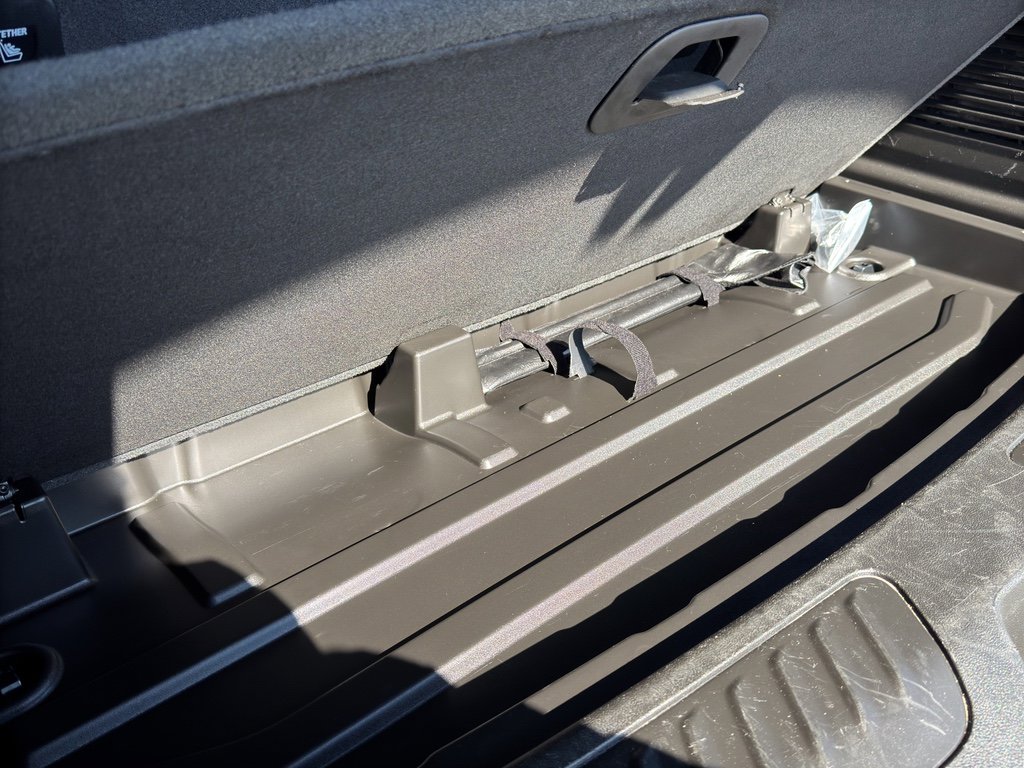 Used 2025 Chevrolet Tahoe LT image 14