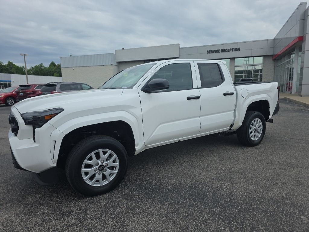 Used 2024 Toyota Tacoma SR AWD/4WD image 7