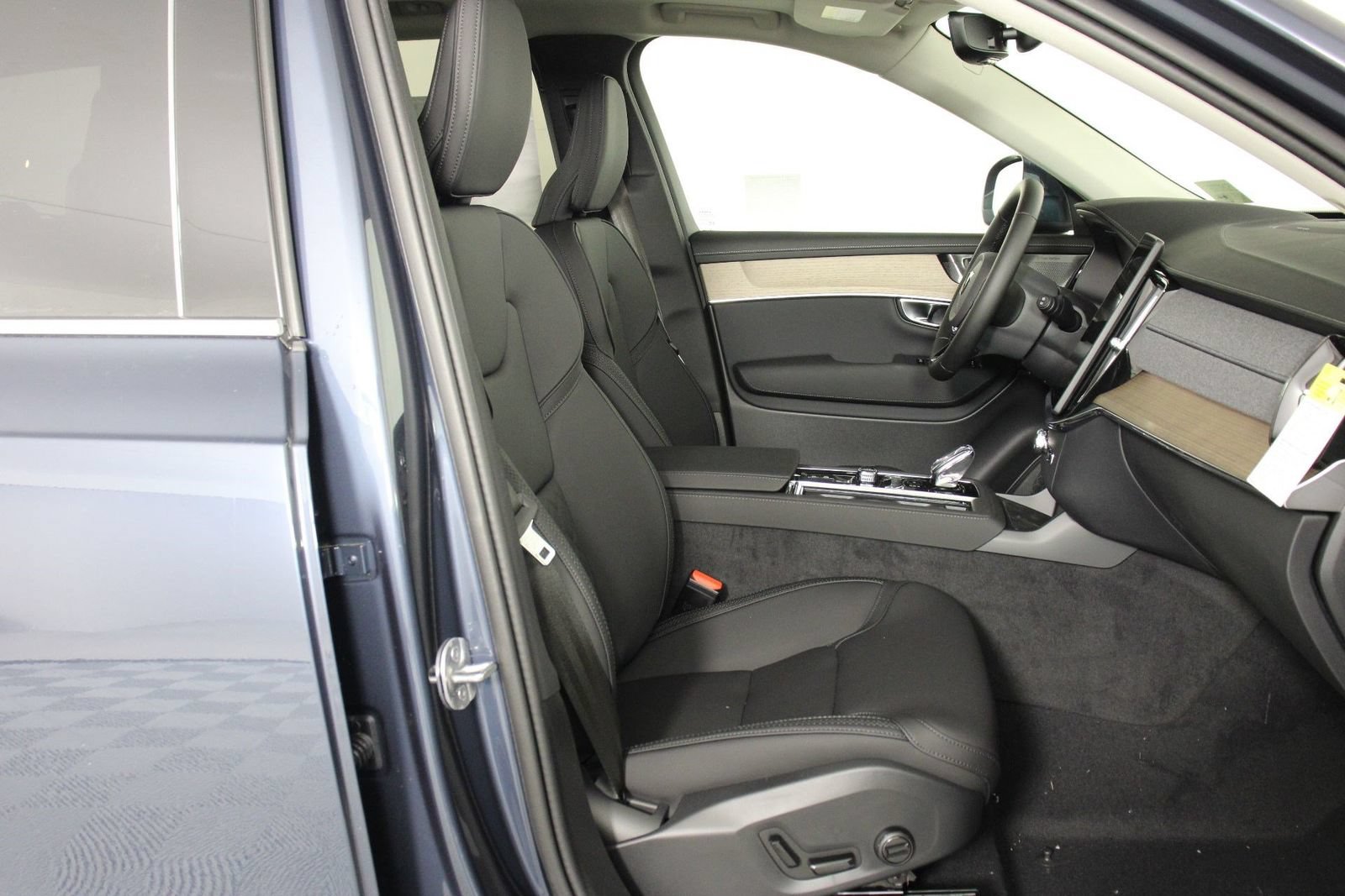 New 2026 Volvo XC90 B6 Plus AWD/4WD image 10