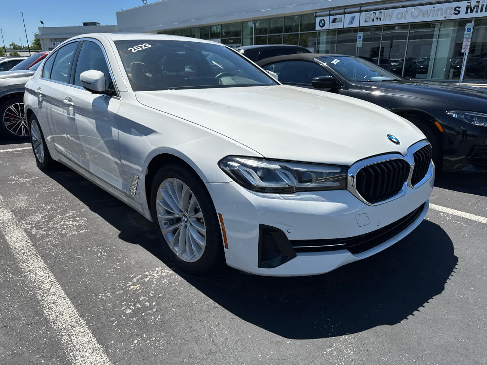 Used 2023 BMW 530i xDrive w/ Convenience Package AWD/4WD image 2