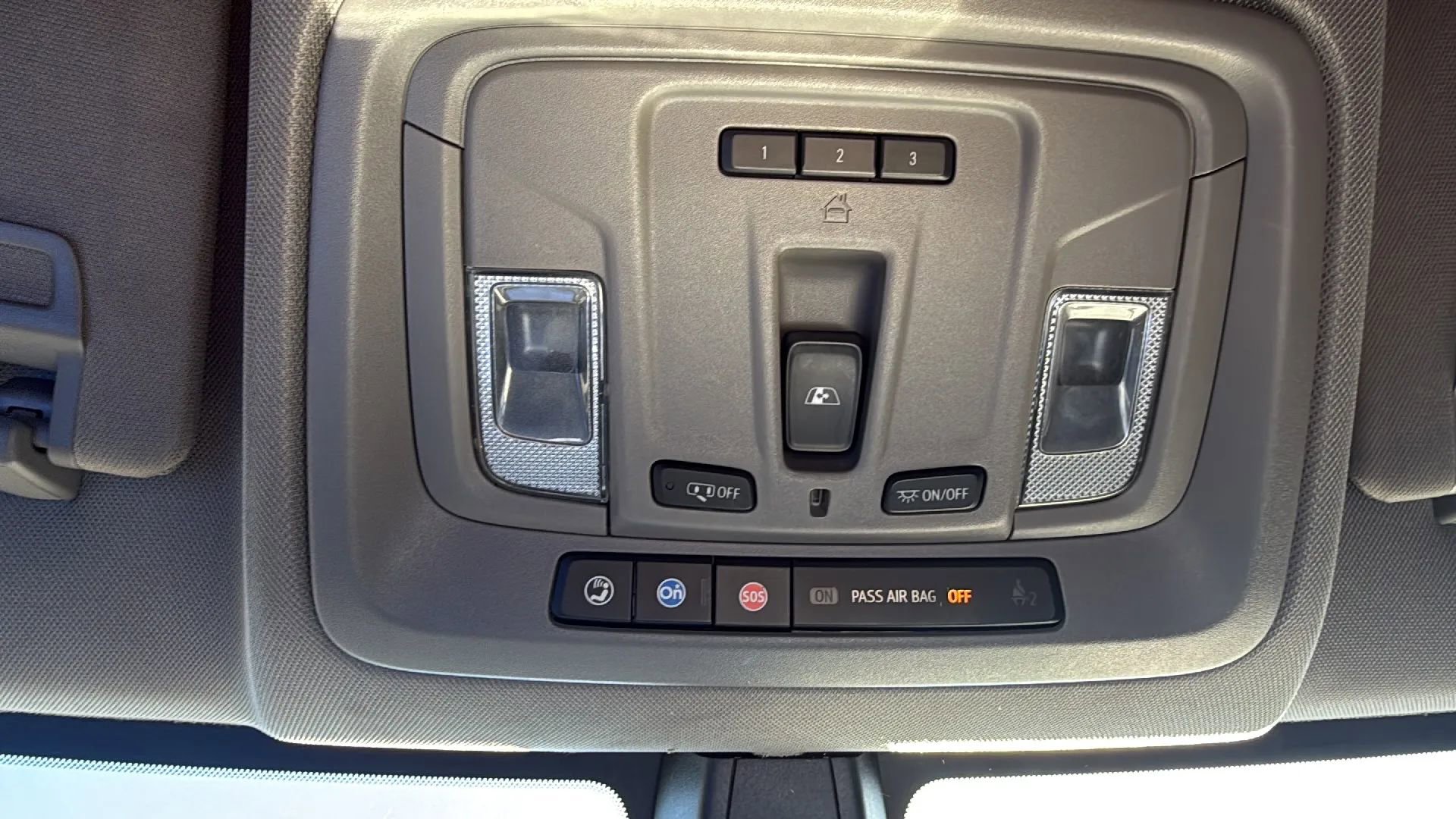 Used 2019 Chevrolet Silverado 1500 LT w/ Texas Edition image 17