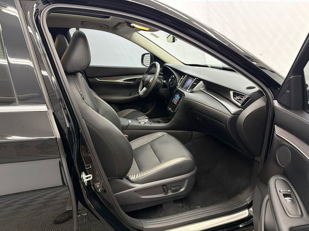 Used 2023 INFINITI QX50 Luxe image 15